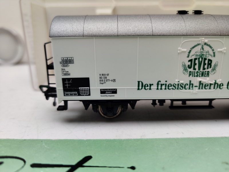 Fleischmann H0 DC 5325 Gedeckter Güterwagen / Bierwagen "Jever Pilsner" / OVP