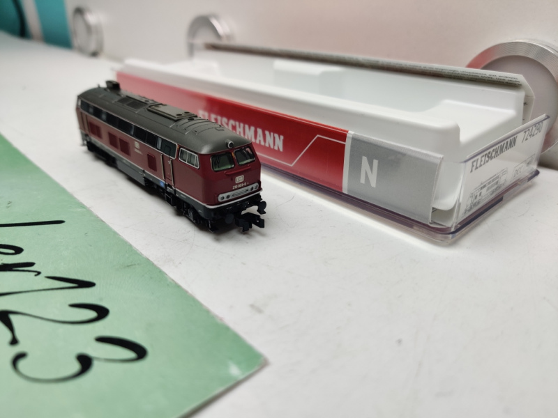 Fleischmann N DC 724290 Diesellok BR210 / Gasturbinenantrieb / DB / Ep.IV / Digital / Sound / OVP