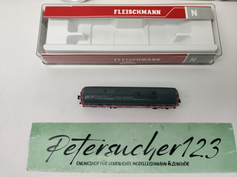 Fleischmann N DC 724300 / BR 218 156-8 Diesellokomotive / DB AG /orientroten Lackierung mit weißem „Lätzchen“ / Digital / Sound / OVP