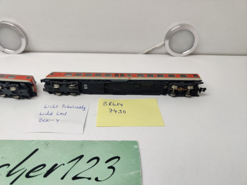 Fleischmann N DC 7430 / Dieseltriebzug BR 614 / DB / Digitalumbau DCC