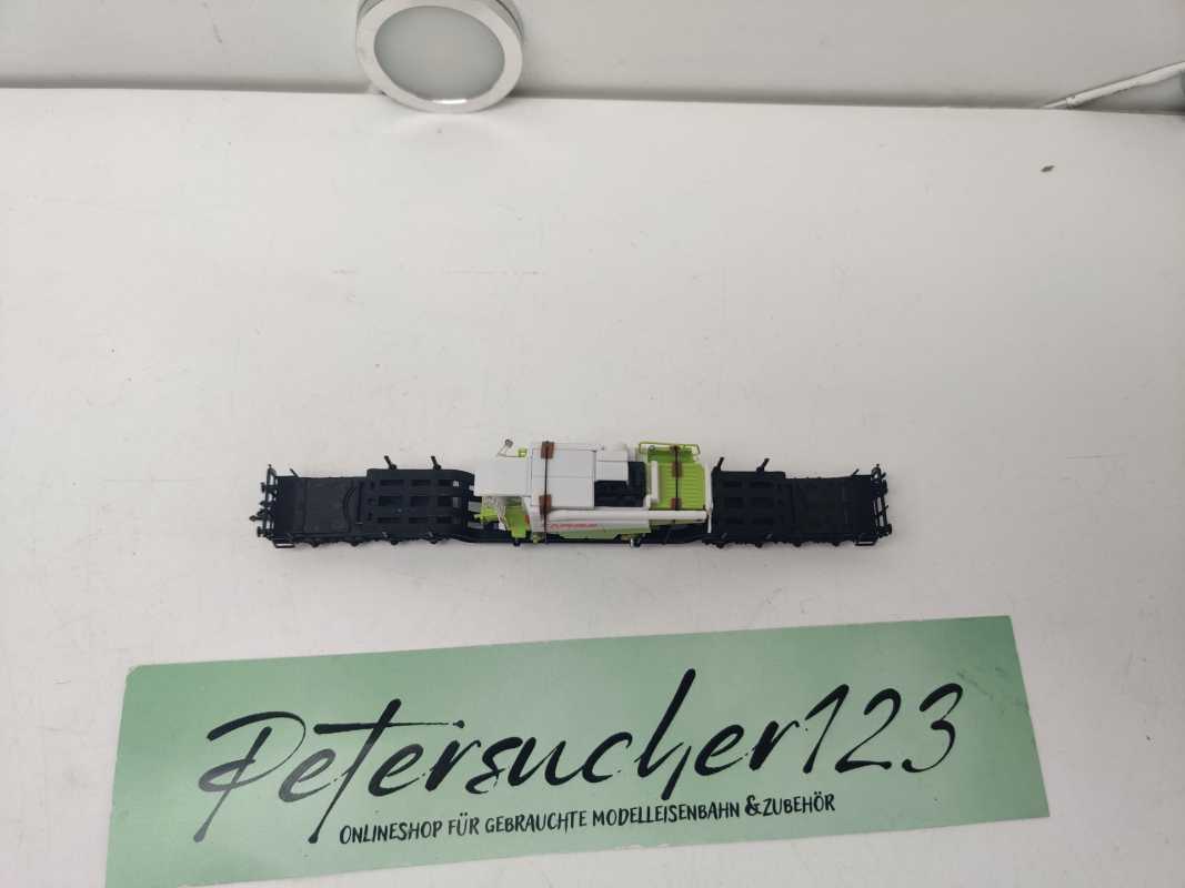 Fleischmann N DC 8299 Schwerlastwagen mit Ladegut / CLAAS Mähdrescher / DB