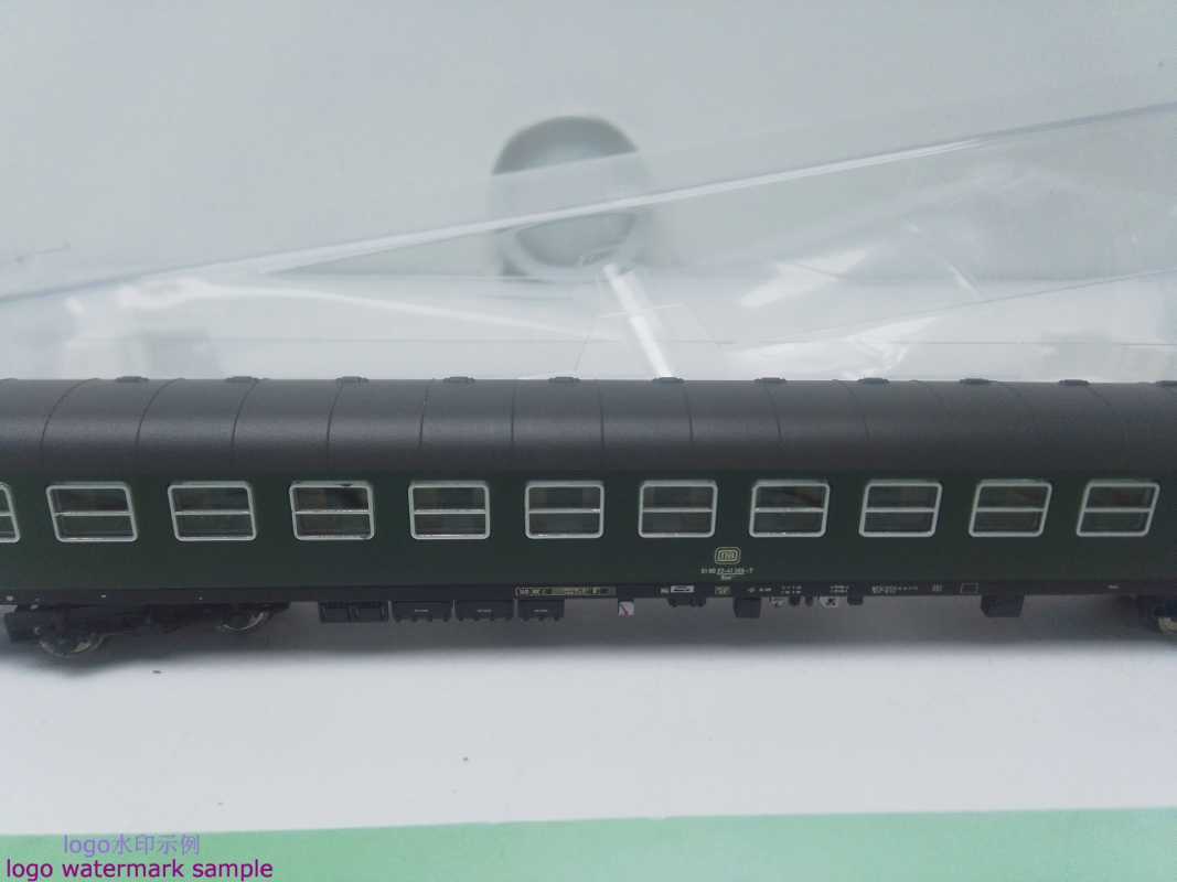 Fleischmann DC N 864301 K / 4-achsiger Schnellzugwagen  (Bauart Büm 234 / B4üm) / 2.Kl. / DB / OVP