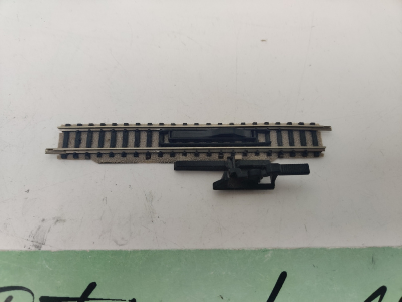Fleischmann N DC 9114 Gerades Funktionsgleis / Entkuppler /111 mm