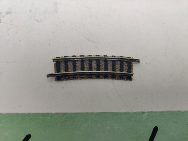 Fleischmann N DC 9122 / Gebogenes Gleis / 192 mm (R1) / Bogenwinkel 15°