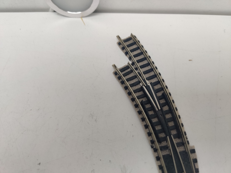Fleischmann N DC 9142L Bogenweiche links für Handbetrieb