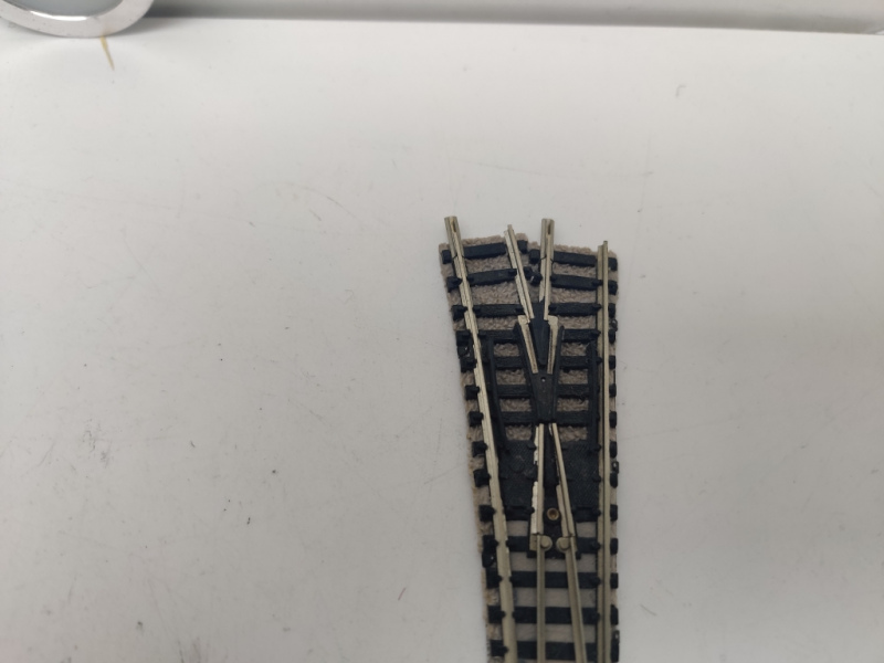 Fleischmann N DC 9170 piccolo (mit Bettung) Weiche links / 111 mm / 15 °