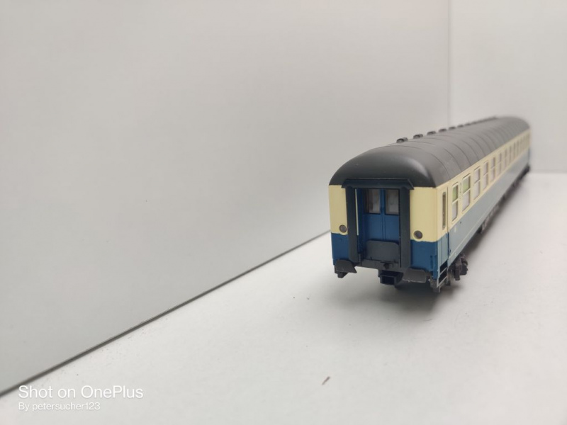 Fleischmann H0 AC 5613 Abteilwagen / 2.Kl. / Bm235 / NEM / DB