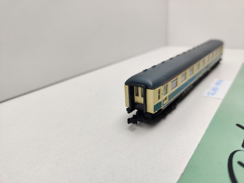 Fleischmann N DC 8191 Schnellzug-Abteilwagen 1.Kl Avümz111 / DB