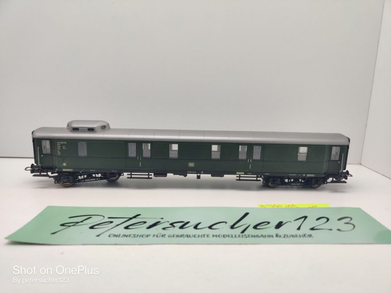 Fleischmann H0 DC 5630 Schnellzug-Gepäckwagen / Pw4üe / NEM / DB