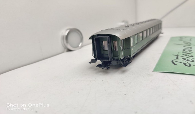Fleischmann H0 AC-Achsen 5638 Schnellzugwagen 2.Kl / B4üwe / KK / DB