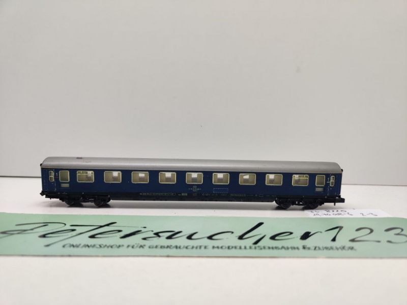 Fleischmann N DC 8110 Schnellzugwagen 1.Kl / Avümz111 / DB