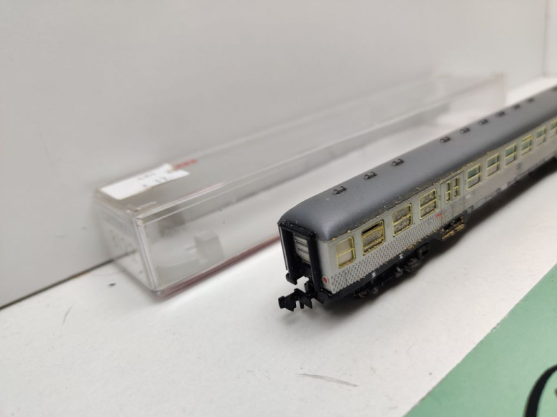 Fleischmann N DC 8122 Nahverkehrswagen 2. Kl bis 1984 / Bnrzb778 / DB / OVP