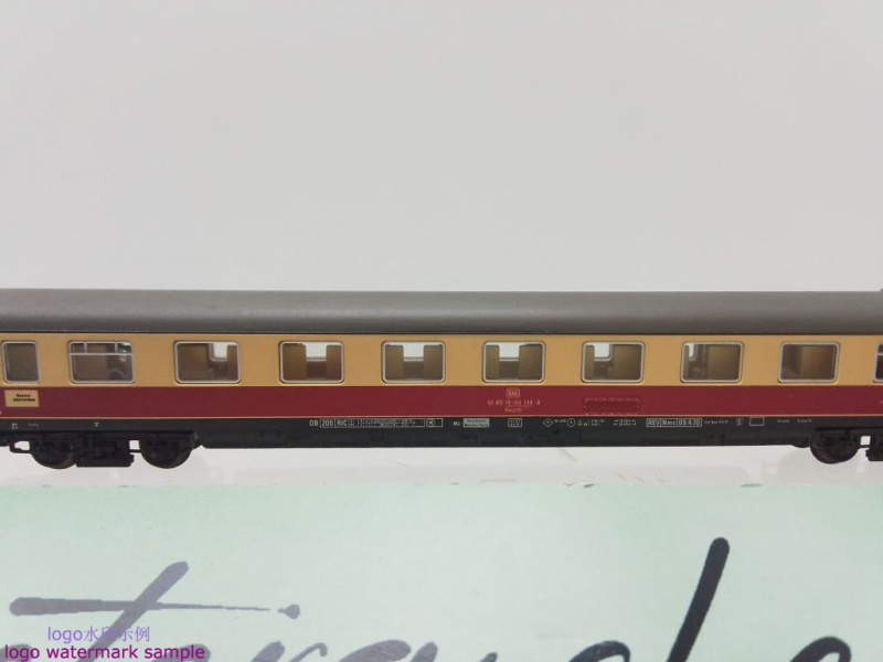 Fleischmann N DC 8160 IC-Schnellzugwagen 1.Kl / Avümh111 / DB