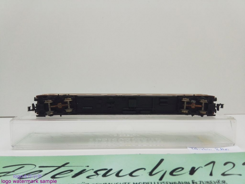 Fleischmann N DC 8160 IC-Schnellzugwagen 1.Kl / dkl rot / Avümh111 / DB