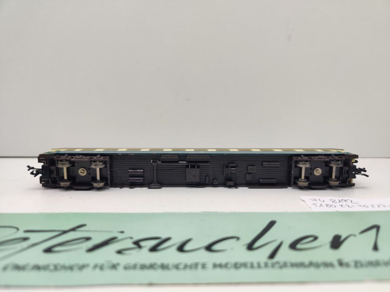 Fleischmann N DC 8192 Schnellzug Abteilwagen 2.Kl / Büm235 / NEM / DB
