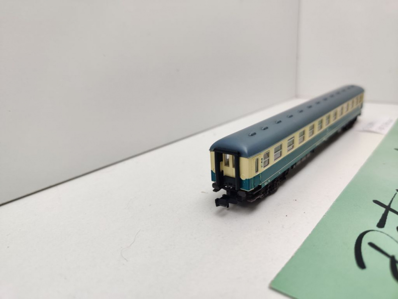 Fleischmann N DC 8199 Schnellzug Abteilwagen 2.Kl / Büm235 / DB