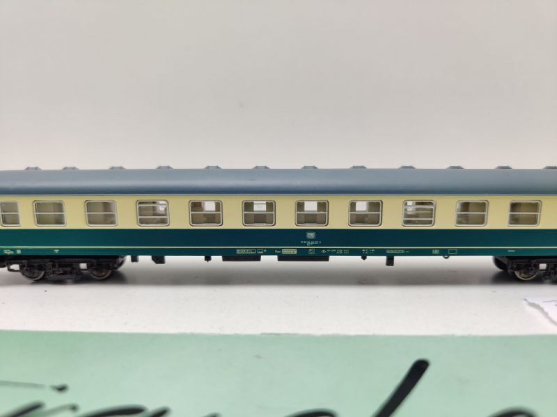 Fleischmann N DC 8199 Schnellzug Abteilwagen 2.Kl / Büm235 / DB