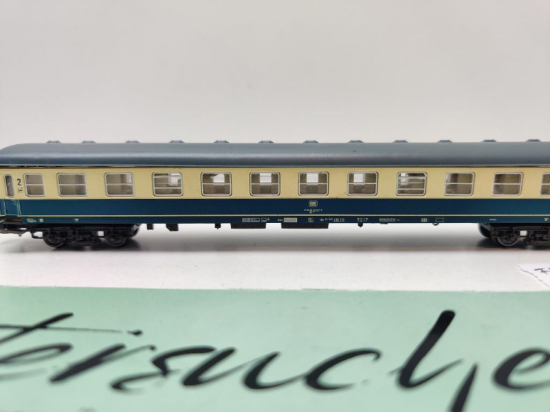 Fleischmann N DC 8199 Schnellzug Abteilwagen 2.Kl / Büm235 / Licht / DB