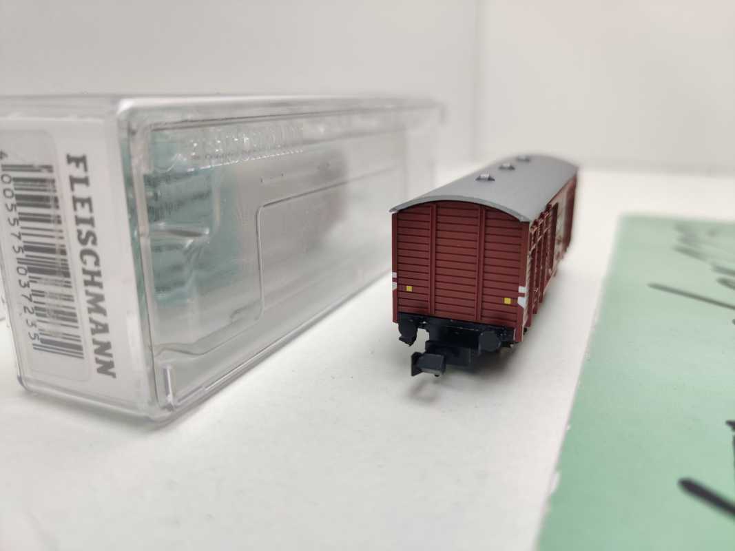 Fleischmann N DC 833301 gedeckter Güterwagen Gs-v / NS / OVP