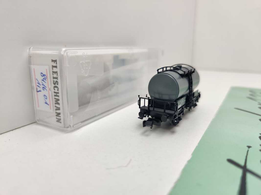 Fleischmann N DC 841601-01 Kesselwagen aus Set / NEM / DR / EVP