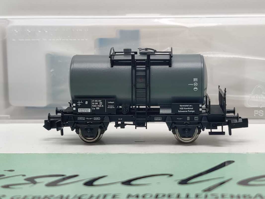 Fleischmann N DC 841601-03 Kesselwagen aus Set / NEM / DR / EVP