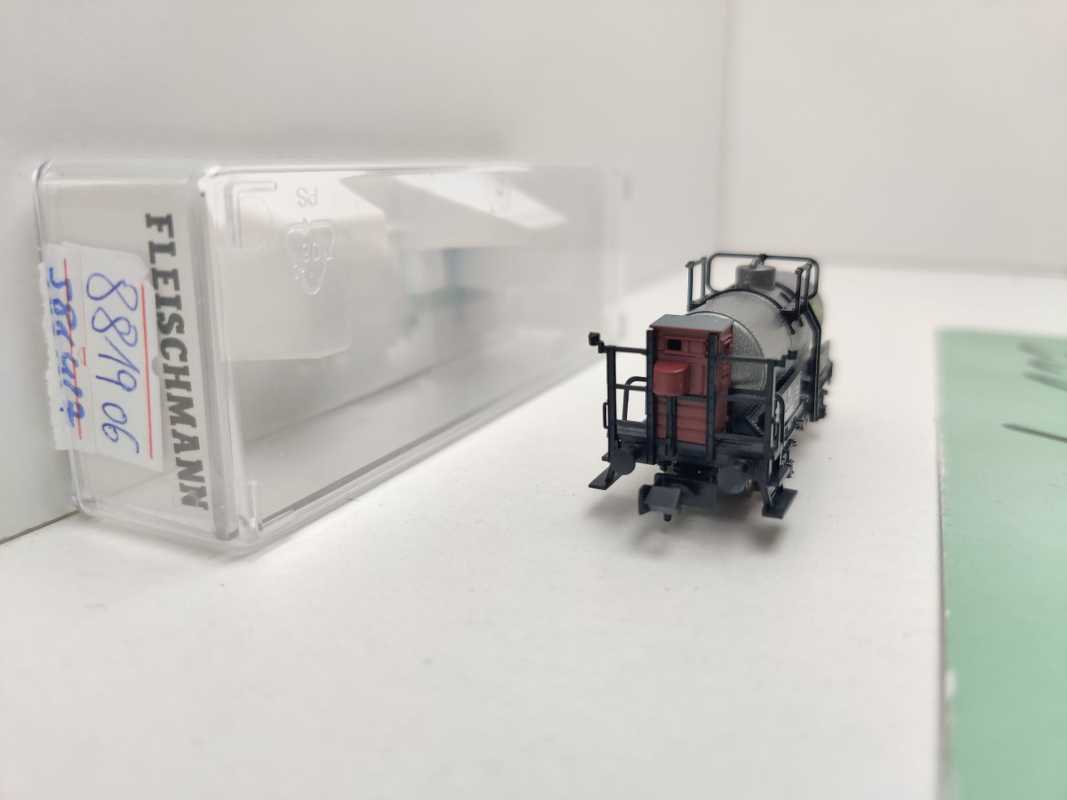Fleischmann N DC 881906-1 Kesselwagen Bremserhaus "BP" / NEM / DB / EVP