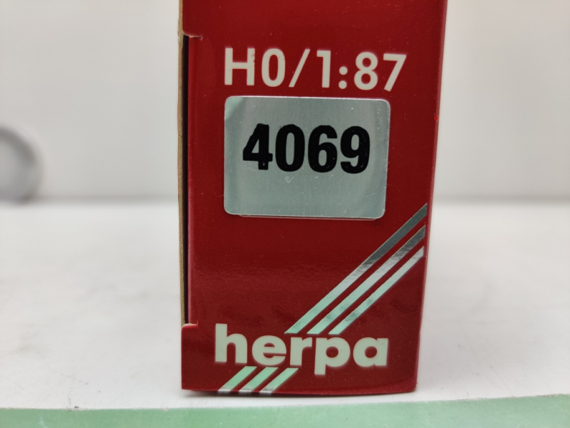 Herpa H0 / 1:87 / 4069 / MB 609 / FEUERWEHR Kastenwagen / OVP