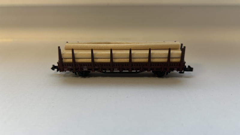 Hobbytrain N DC Rungenwagen Holzladung / DB / OVP