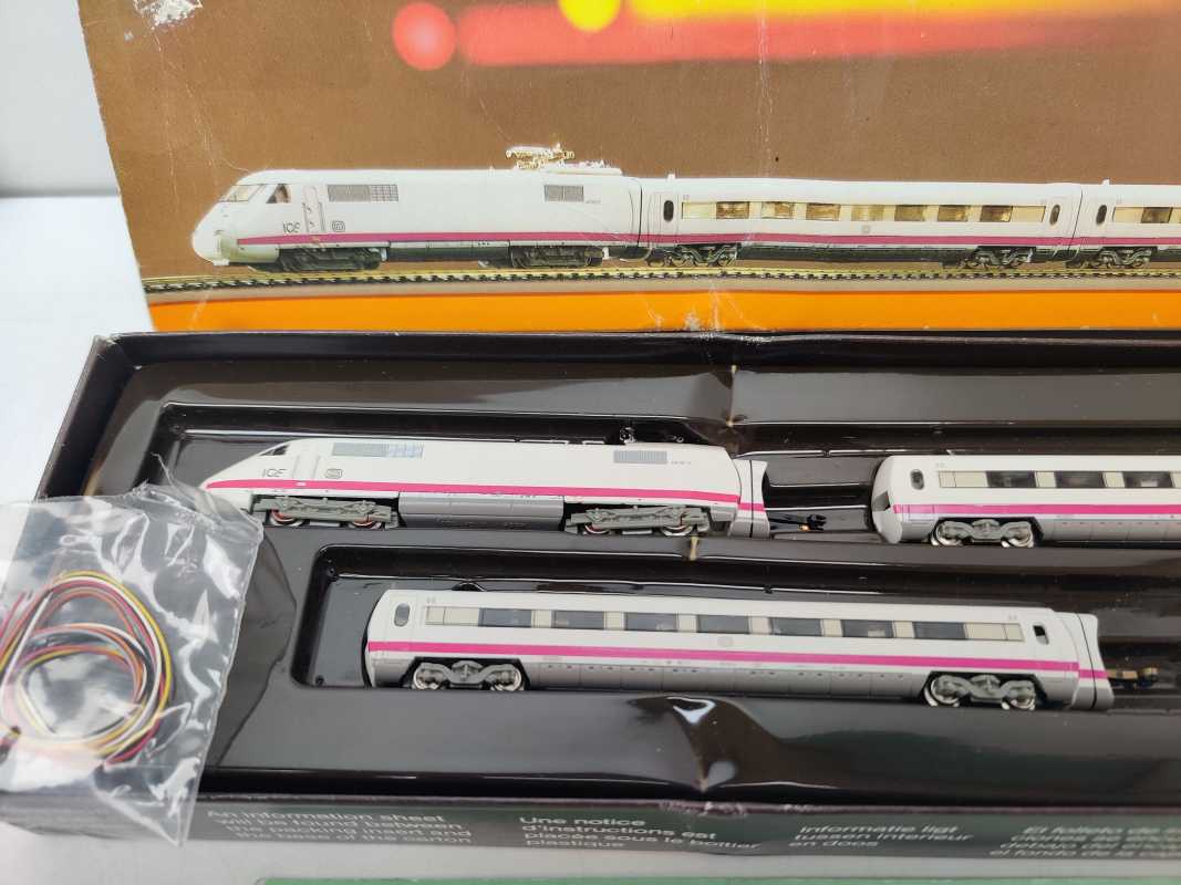 Mini Club / Märklin Z DC 8871 / vierteilige Zugset / Nachbildung des legendären ICE V / OVP / Lok Defekt