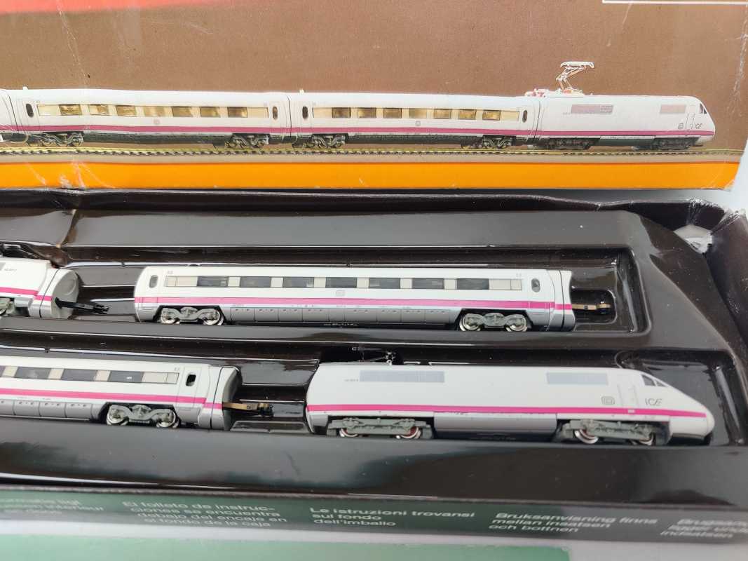 Mini Club / Märklin Z DC 8871 / vierteilige Zugset / Nachbildung des legendären ICE V / OVP / Lok Defekt