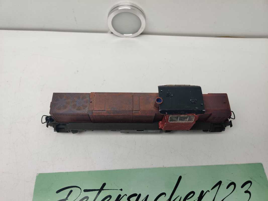 PIKO H0 DC Diesellok / Analog / Gehäuse bemalt