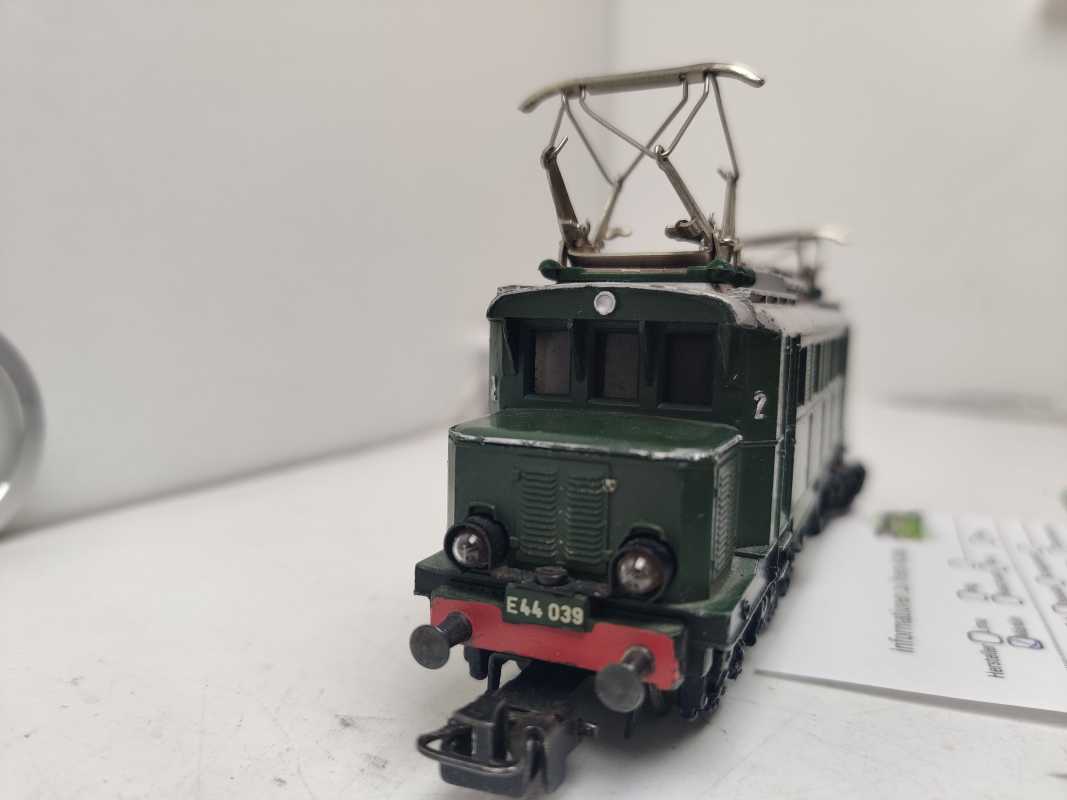 Märklin H0 AC E44 039 / Elektrolokomotive / Grün / Analog