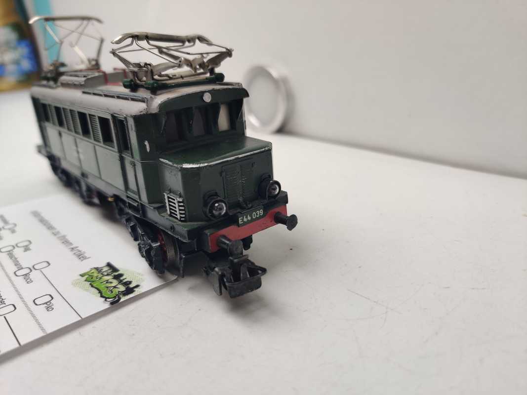 Märklin H0 AC E44 039 / Elektrolokomotive / Grün / Analog