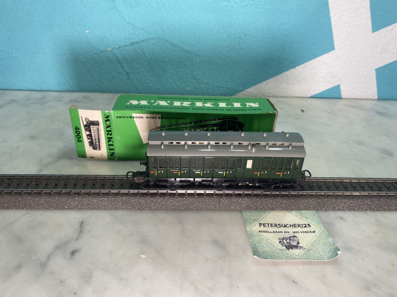 157//Märklin H0 4004  3-Achser Personenwagen Grün 2.Klasse  Grüne-OVP M522_PW1188