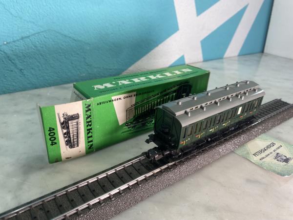 157//Märklin H0 4004  3-Achser Personenwagen Grün 2.Klasse  Grüne-OVP M522_PW1188