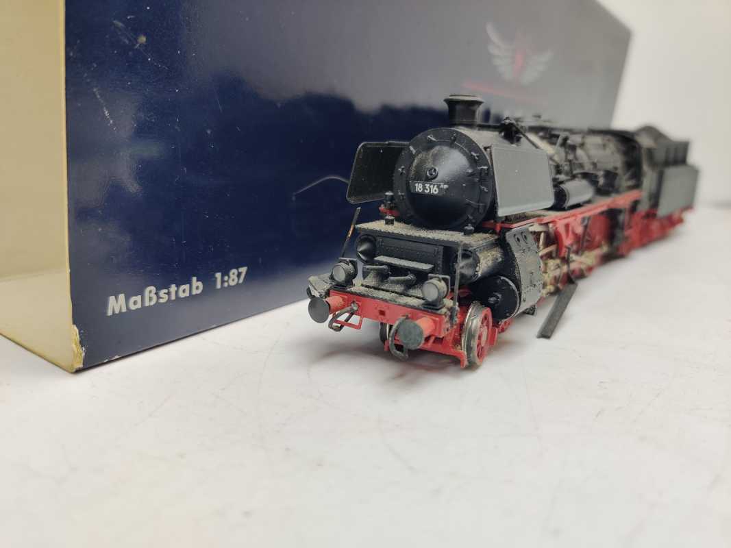 Liliput H0 DC L104001 / Schlepptender-Dampflokomotive / BR18.3 / DB / Analog / DSS /OVP