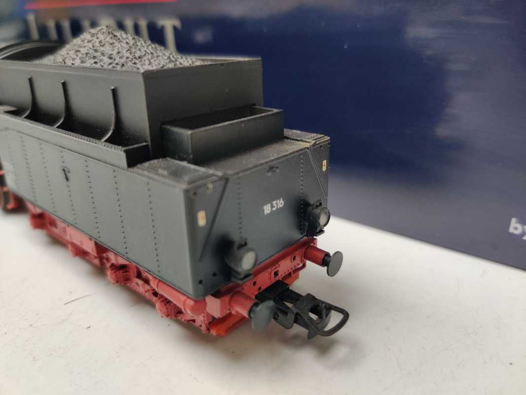 Liliput H0 DC L104001 / Schlepptender-Dampflokomotive / BR18.3 / DB / Analog / DSS /OVP