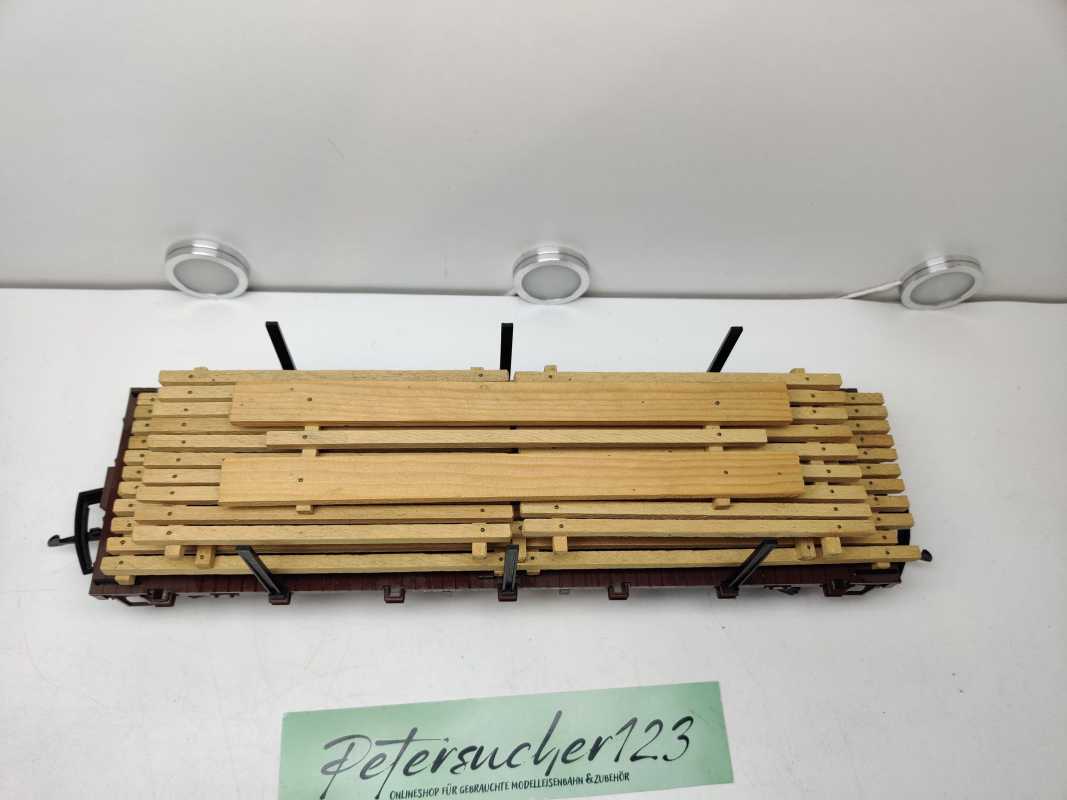LGB Spur G 41600 / amerikanischen Flachwagen mit Rungen / Ladegut Holz Eigenbau