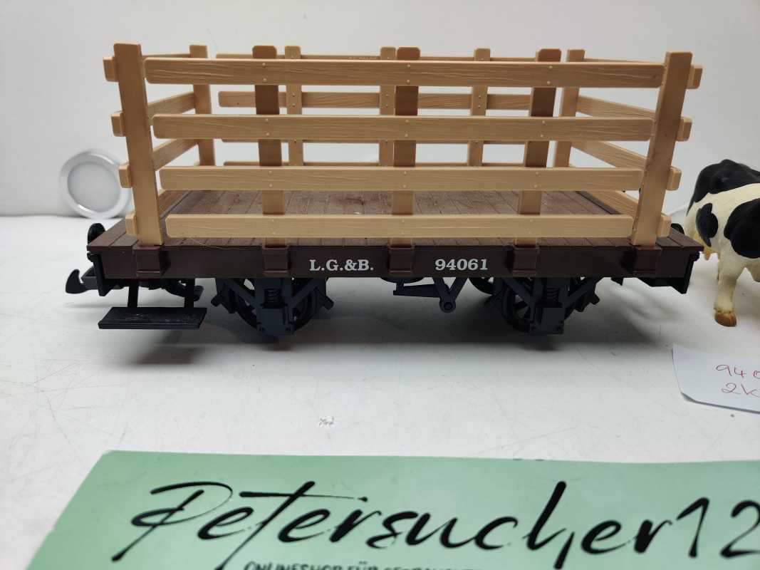 LBG Spur G / 94061 / 2-achsiger Güterwagen / Viehtransport mit 2 Kühen