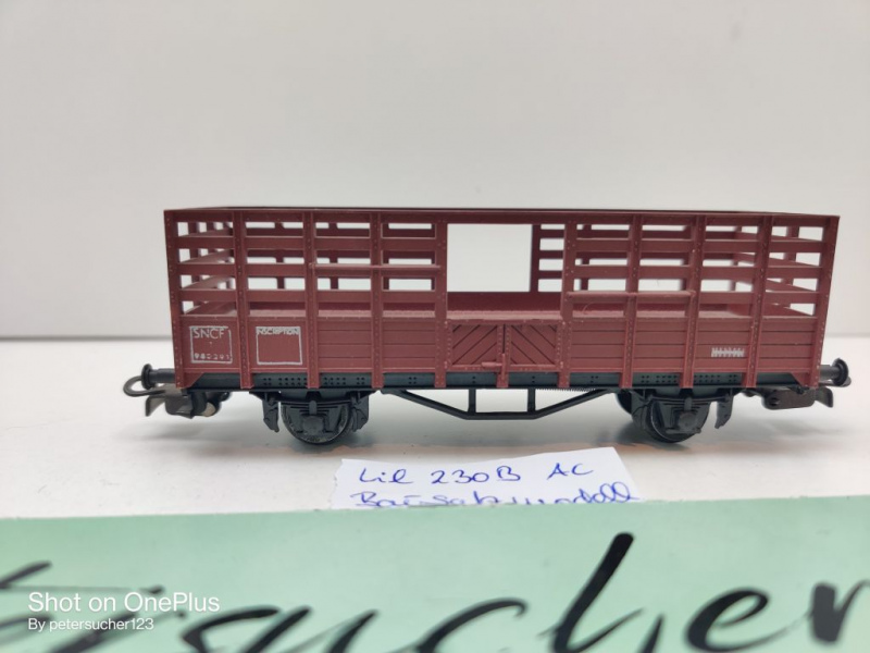 Liliput H0 AC 230B offener Viehtransportwagen / Bausatzmodell / SNCF