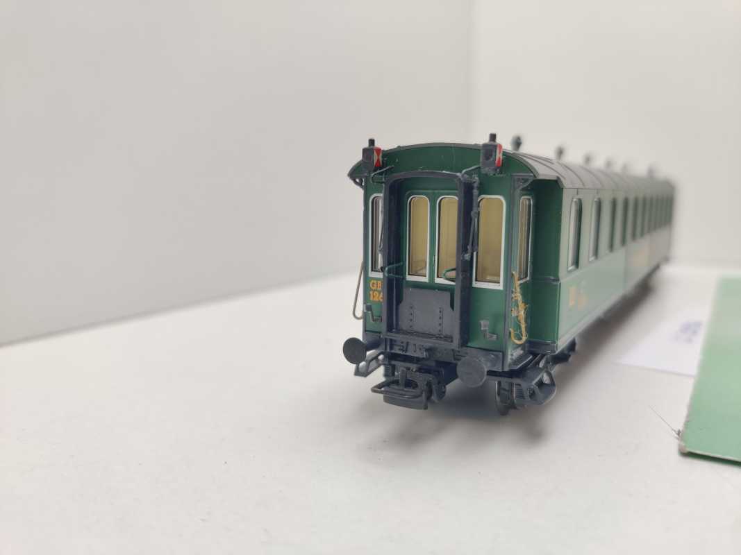 Liliput H0 DC 329966 Personenwagen "Gotthardbahn" ohne Licht 3.Kl C4 / NEM / [P]