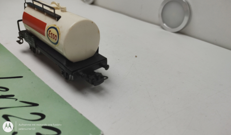 Märklin H0 AC0021112-6 Kesselwagen / 2-Achser / ESSO / Weiß / DB