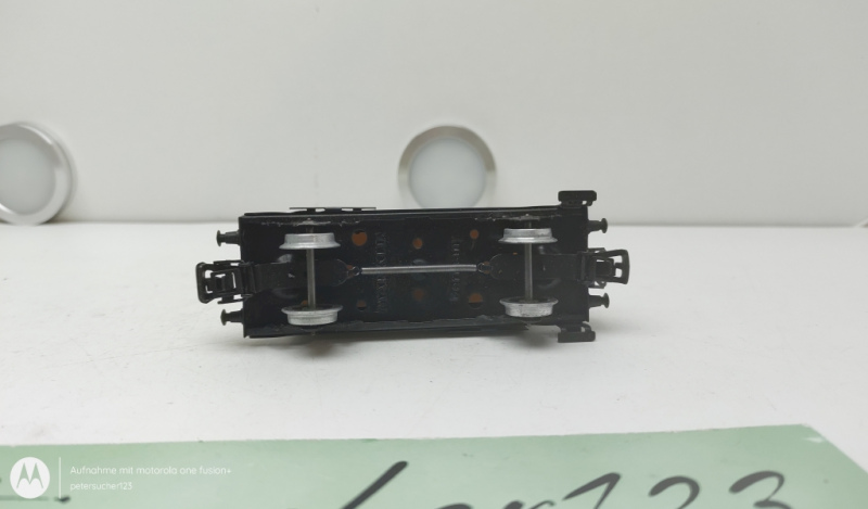 Märklin H0 AC0021112-6 Kesselwagen / 2-Achser / ESSO / Weiß / DB