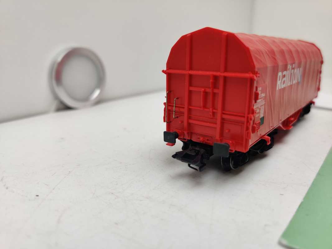 Märklin H0 AC 00757-23 / 467 2 094-8 / Shimmns-tu 718 Schiebeplanenwagen, „Railion“, DB AG / Rot