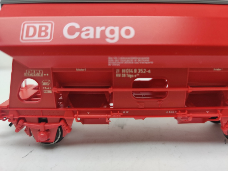 Märklin H0 AC 46300 / 014 8 352-6 Selbstentladewagen Cargo / Rot / DB / KKK