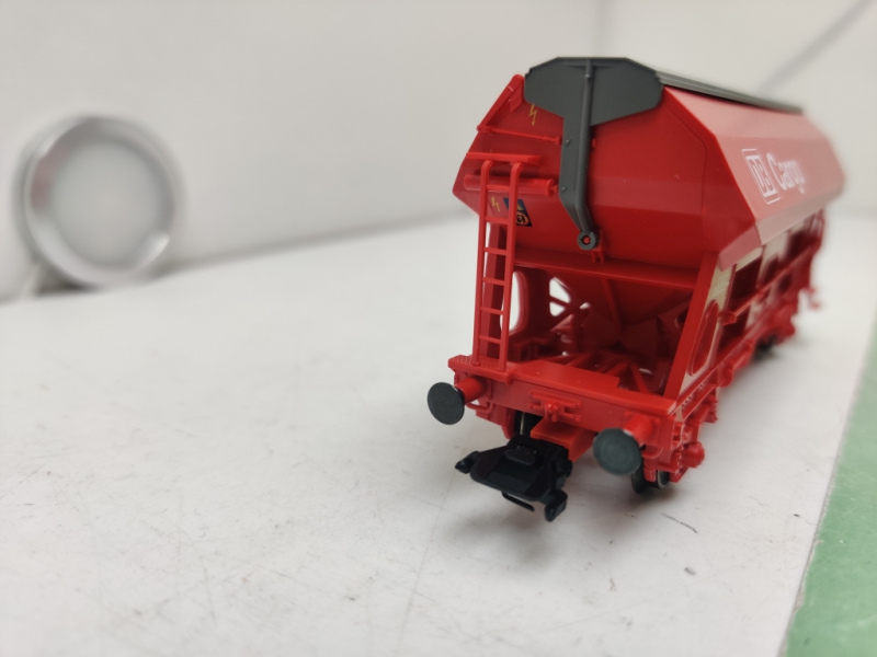 Märklin H0 AC 46300 / 014 8 352-6 Selbstentladewagen Cargo / Rot / DB / KKK