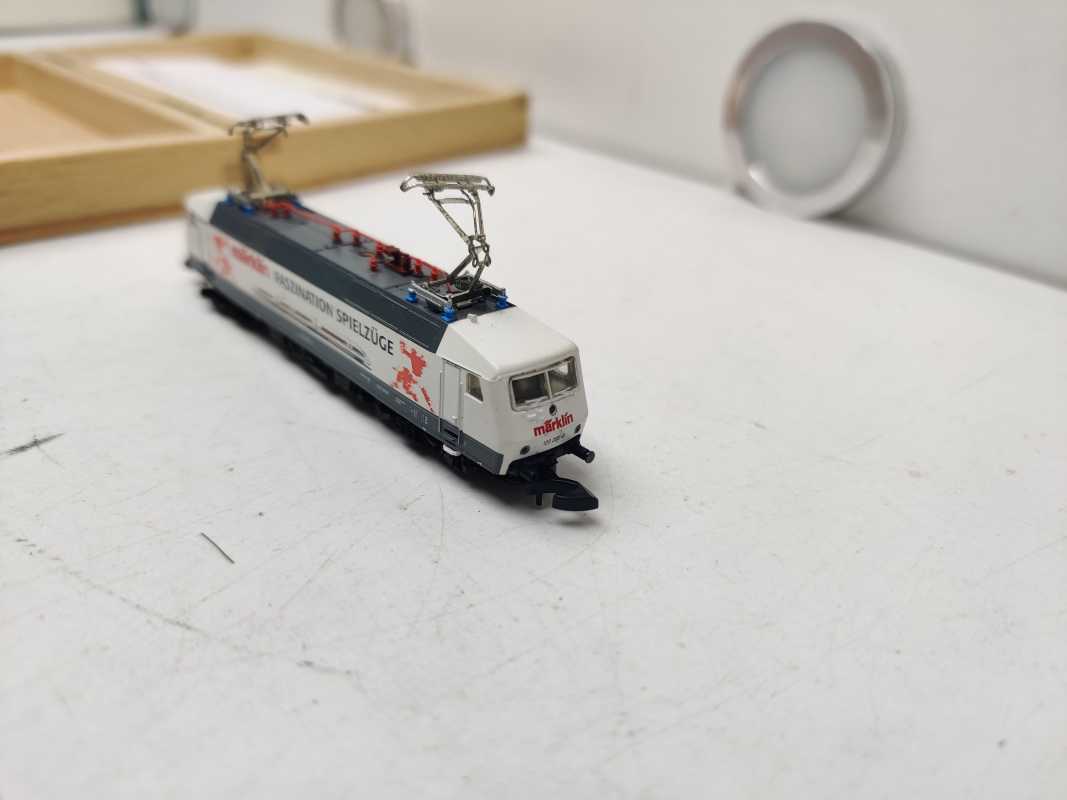 Märklin Z DC BR120 200-6 Elektrolokomotive / Holzkiste