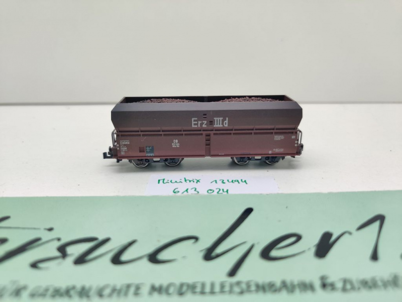 Minitrix N DC 13494 Selbstentladewagen "Erz IIId" OOtz / 613 024 / NEM / DB