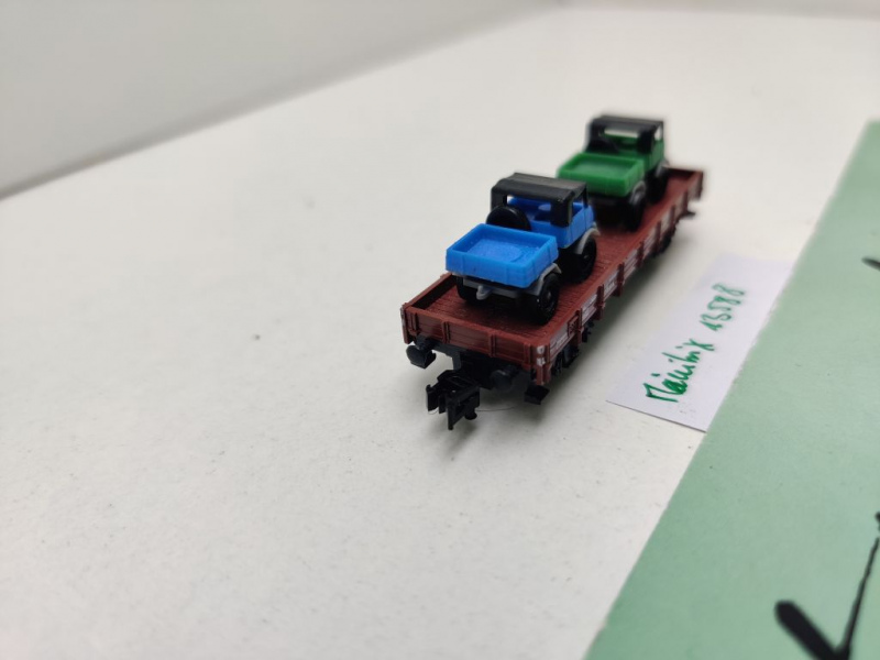 Minitrix N DC 13588 ex 51358800 Niederbordwagen + 2 Unimog Kklmmp514 / DB