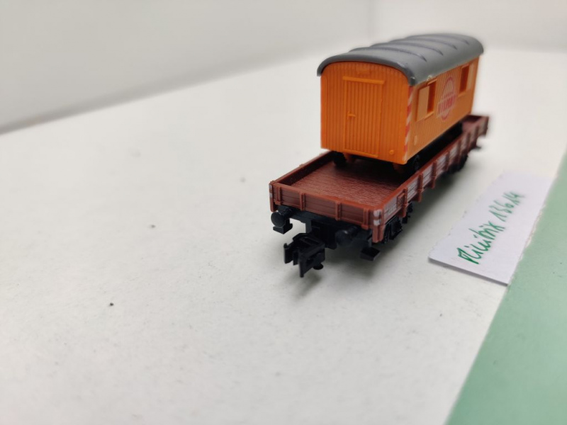 Minitrix N DC 13614 ex 51358830 Niederbordwagen + Bauwagen "Hilpert" Xf / DRG